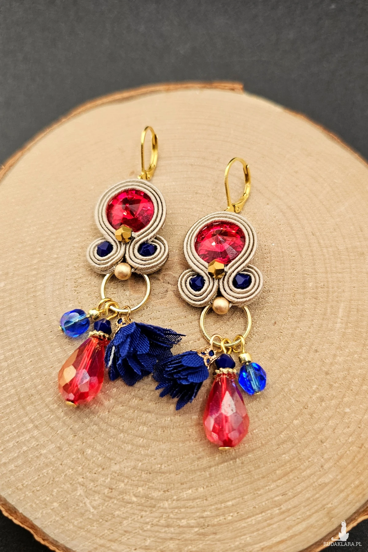 Beżowo kolorowe kolczyki sutasz z kryształkami 8